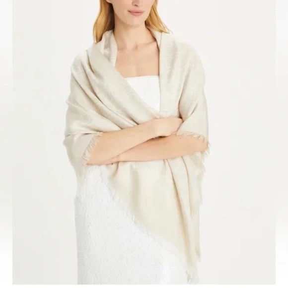 TORY BURCH Jacquard Traveler Scarf In New Ivory Logo Wool Silk Blend 30x76 Wrap - Picture 3 of 15